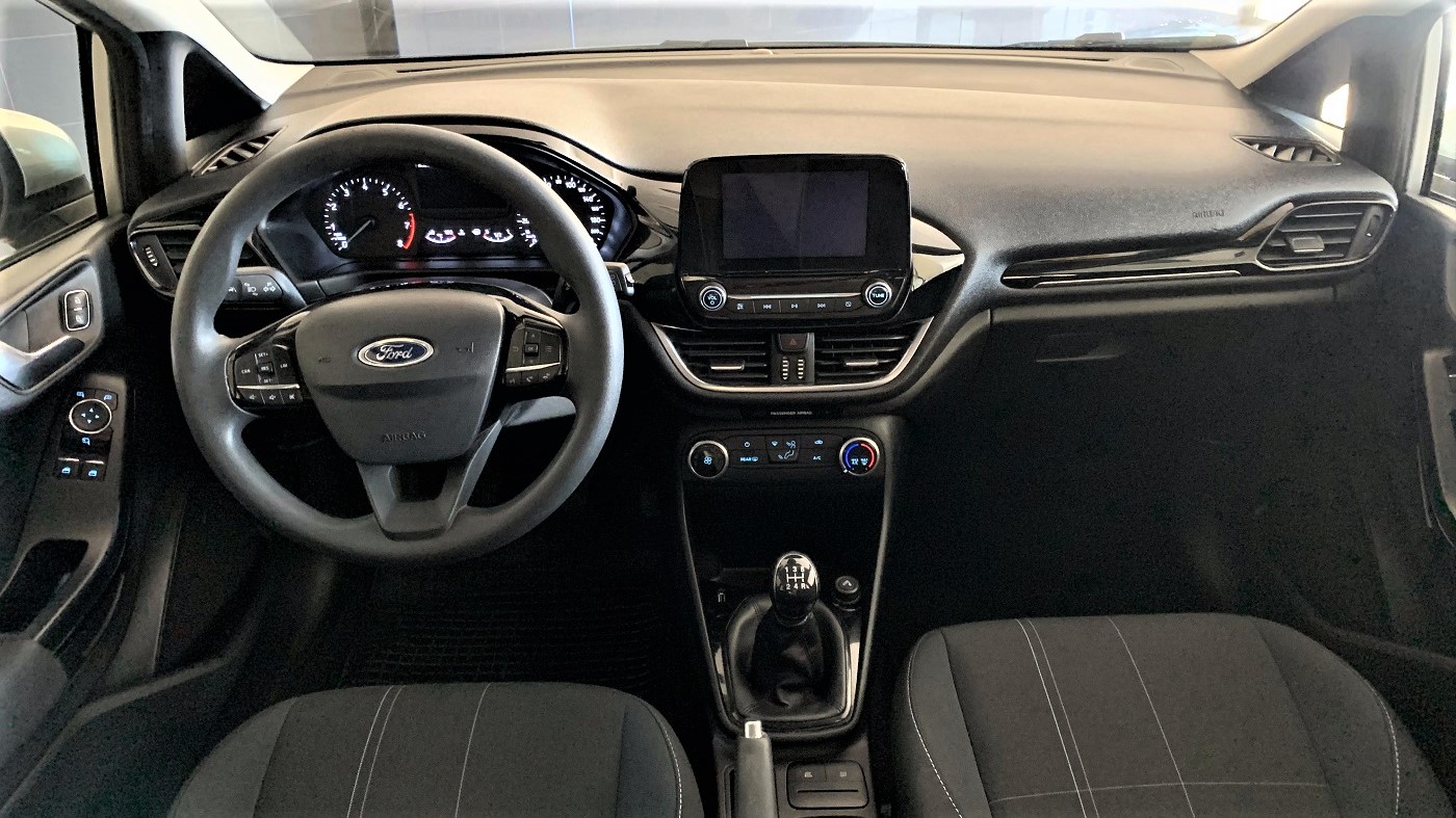 Coches Compra Venta Autos Reina Ford Fiesta 1.1 Trend 85CV Salpicadero