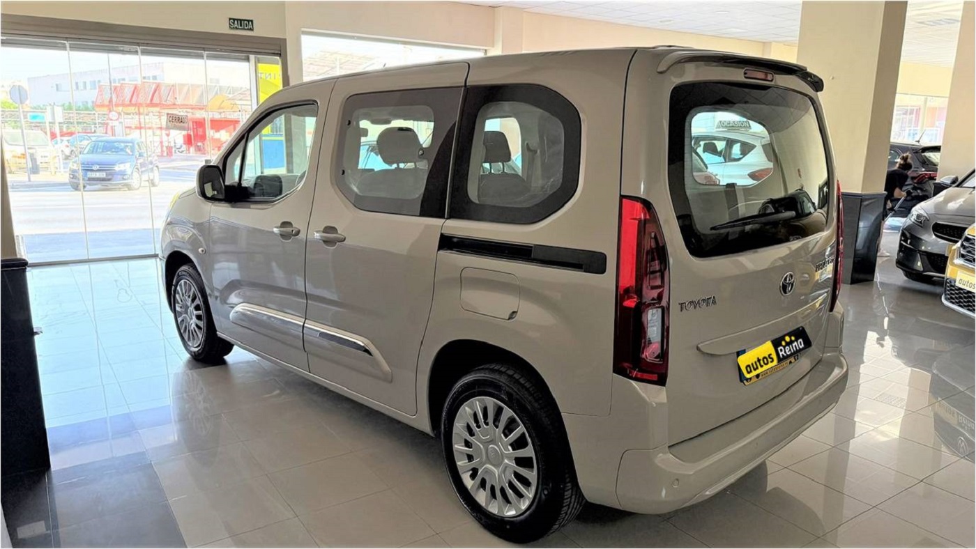 Toyota Proace City 1.5D Combi L1 VX130CV - Imagen 10