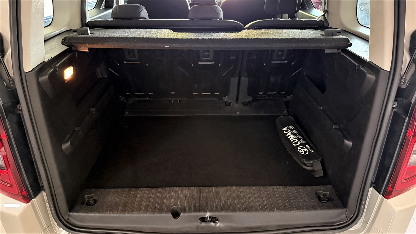 Toyota Proace City 1.5D Combi L1 VX130CV - Imagen 14