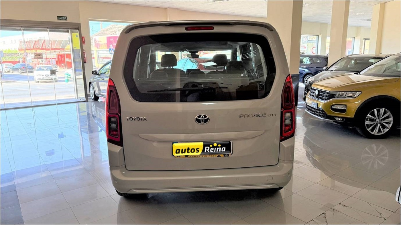 Toyota Proace City 1.5D Combi L1 VX130CV - Imagen 15